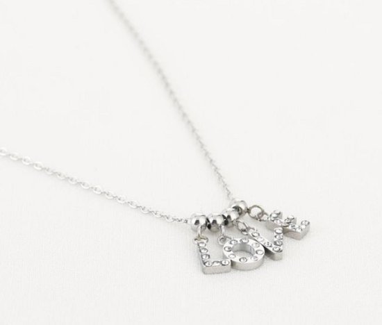 ketting zilver met bedels letters LOVE
